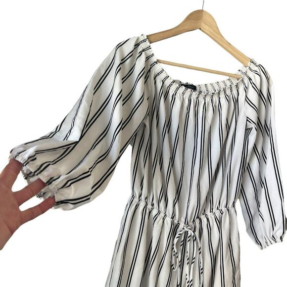 Soprano Quarter Length Sleeve Stripes Romper - Picture 4 of 9